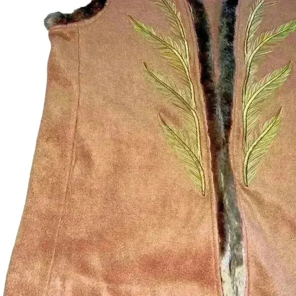 VTG Bob Mackie Wearable Art Sz M Fleece Vest Embroidered Feathers Boho Chic - Picture 8 of 14